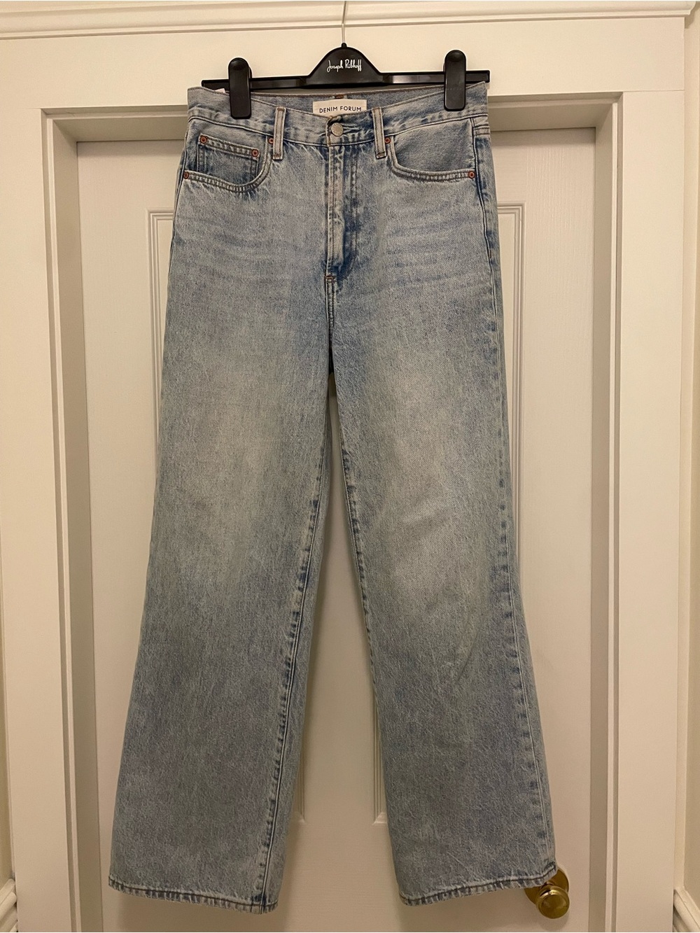 Denim Forum Farrah Women’s Light Wash Straight Jeans, 27